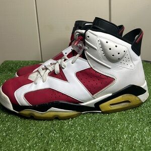 Size 12M- Jordan 6 Retro
Carmine CDP (2008) VTG red / white